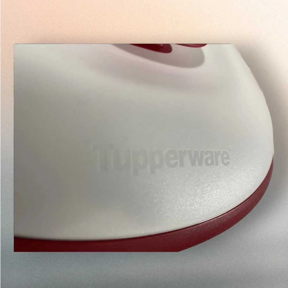 🆕️Tupperware Essentials Oval Serving Bowl & Spoon Red & White 7.5 Cup